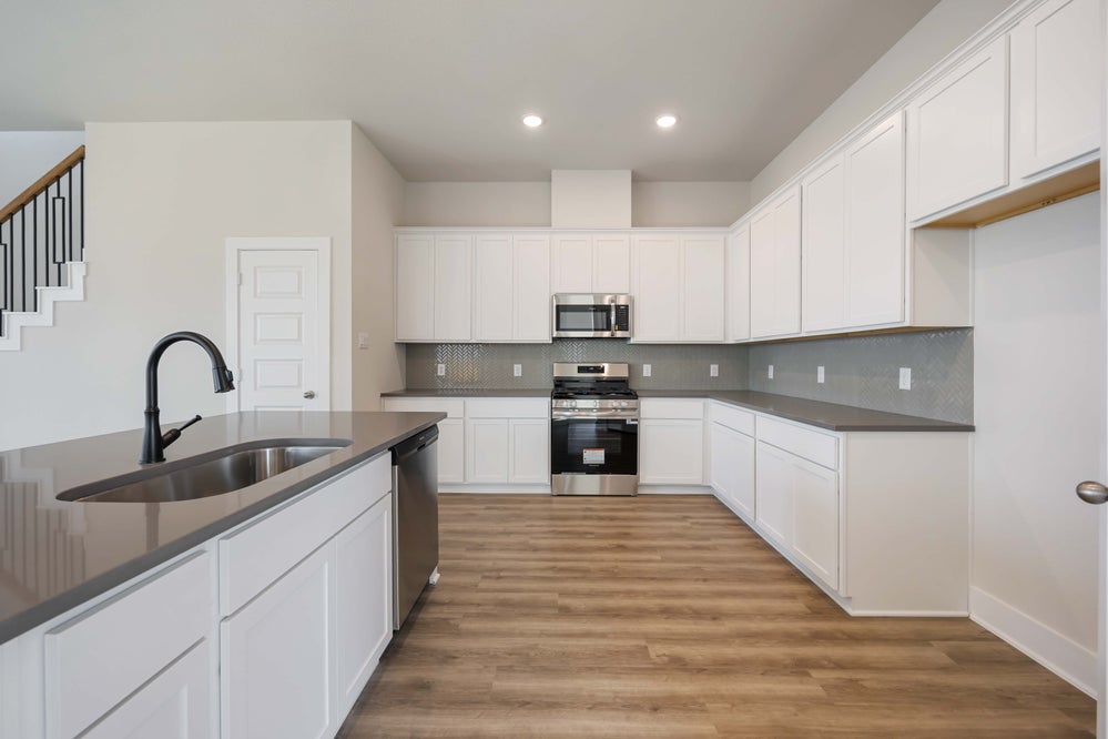 13208 Opera Drive - Van Gogh - Kitchen
