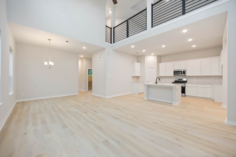 12247 Danza Drive - Mansfield - Family Room