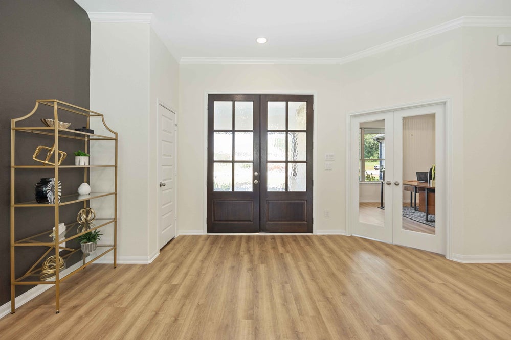 Deer Pines Model Home - Arlington Floorplan - Entry