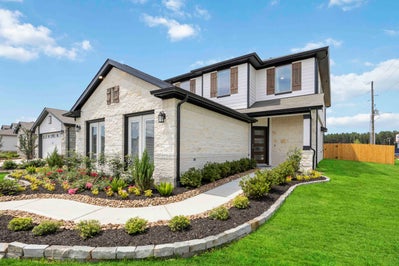 Lexington Heights Model Home - Mansfield Floorplan