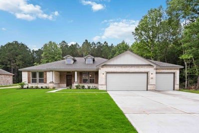 Rushmore - Elevation CE - 3 car garage