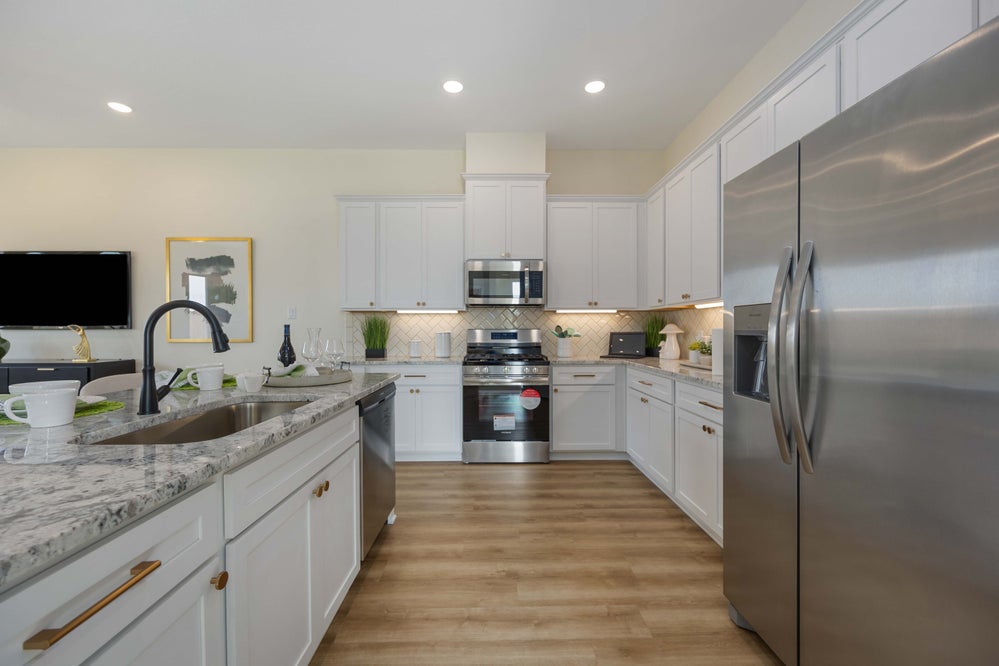 Alicante Model Home – Picasso Floorplan – Kitchen