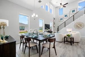 Dining Room Photo 3