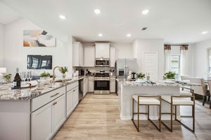 Kitchen Photo 1